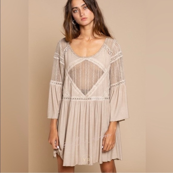 🆕 POL Bell Sleeve Lace Panel Tunic Top/Dress - Picture 2 of 4